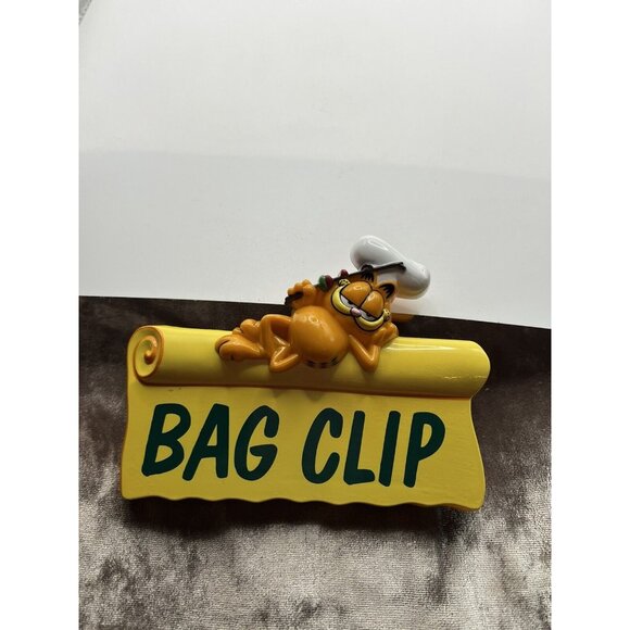 GARFIELD BAG CLIP, PAWS GIFTCO IN GREAT SHAPE , GREAT COLLECTABLE SEE - Picture 6 of 15